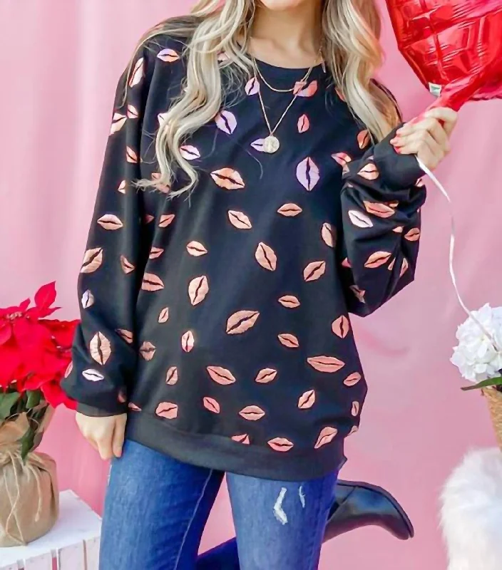 Kiss Pink Foil Allover Print Pullover Sweatshirts In Black Hoodie with Longline Fit Extended Stylish