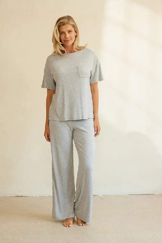 Oversized Tee + Pajama Pant Chic Capri Pants