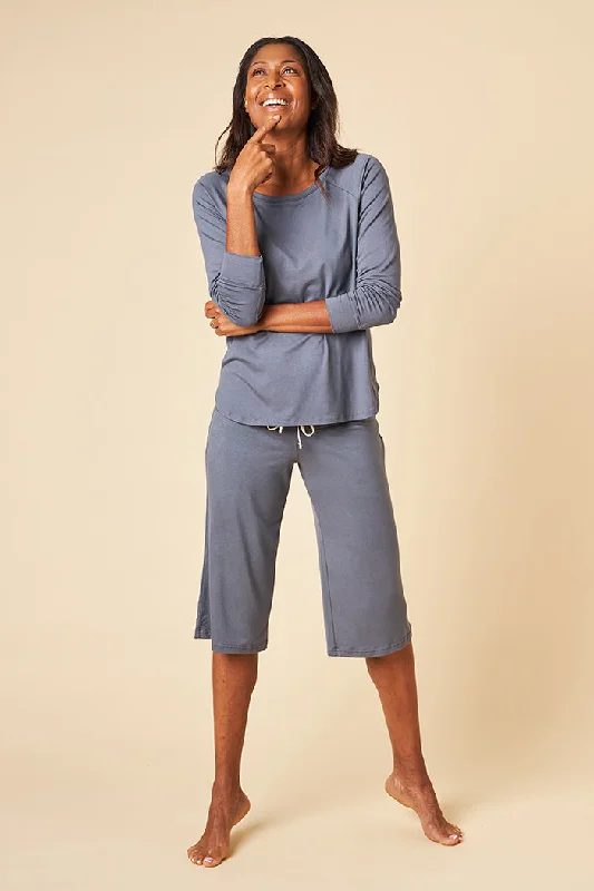 Relaxed Long Sleeve Top + Capri Pant Comfortable Jogging Pants